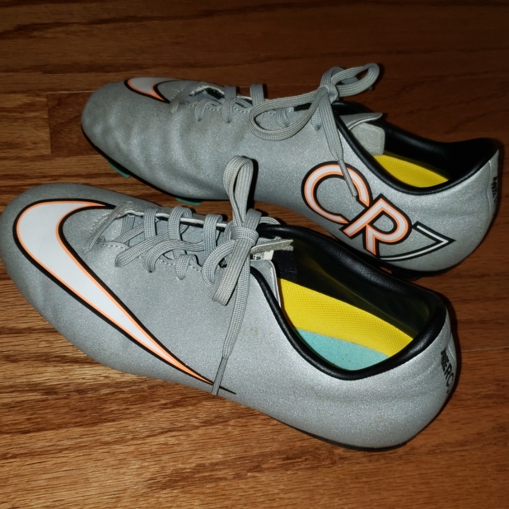 Boys soccer cleats